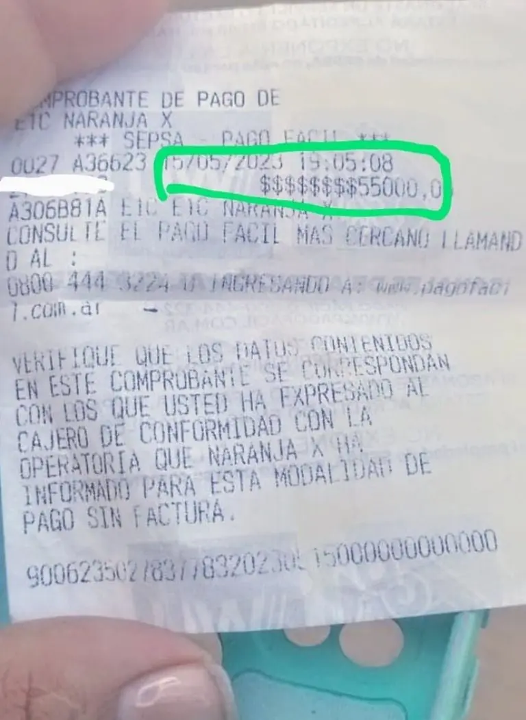 Mujer deposita por error 55 mil pesos a extraño - Especial