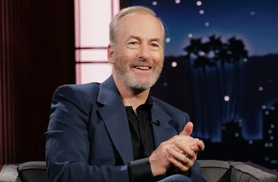 Ahora tiene 60 a&ntilde;os, luego de Breaking Bad protagoniz&oacute; la serie derivada Better Call Saul. Tambi&eacute;n ha trabajado en pel&iacute;culas como Casi Imposible y Nobody 2.