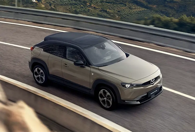 Crean el primer auto el&eacute;ctrico que genera su propia energ&iacute;a al correr. 