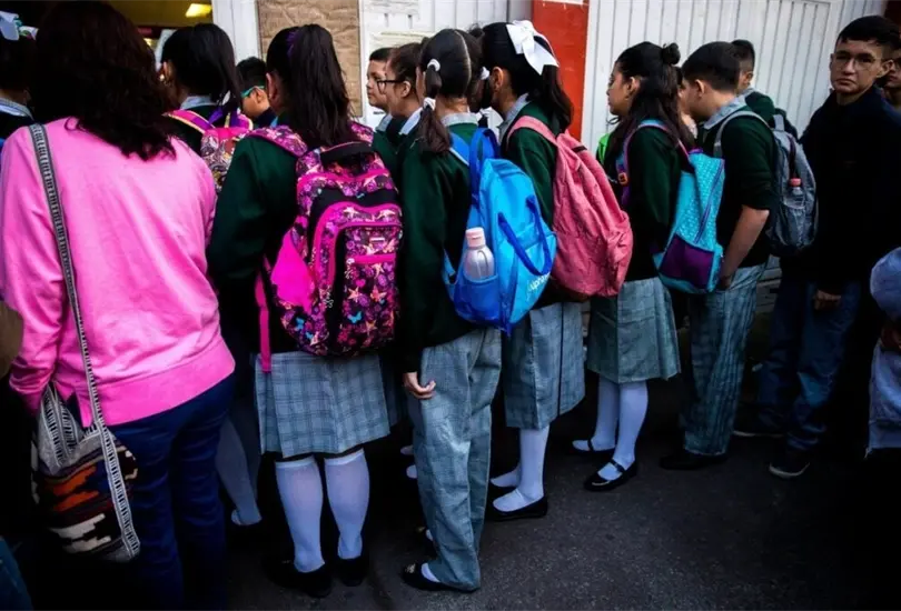 Alumnos de la Ciudad de M&eacute;xico podr&aacute;n decidir si usan falda o pantal&oacute;n en las escuelas p&uacute;blicas y privadas. 