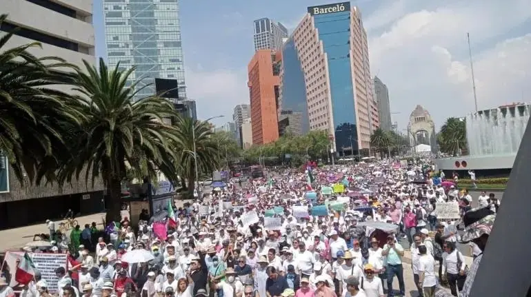 En 35 ciudades del pa&iacute;s hubo marchas en apoyo a Norma Pi&ntilde;a