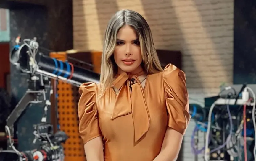 Particip&oacute; en el concurso "Las estrellas bailan en Hoy".