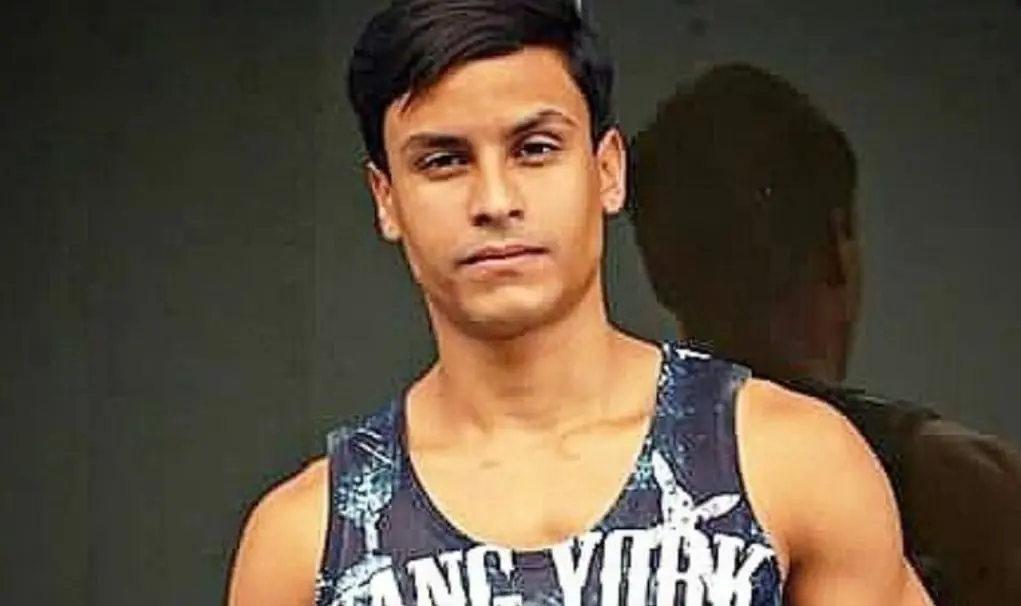 El modelo y bailarín venezolano participó en Enamorándonos en 2018, y fue uno de los pretendientes que intentó conquistar a Magaly Chávez.