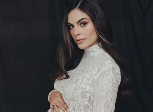  Ximena Navarrete 