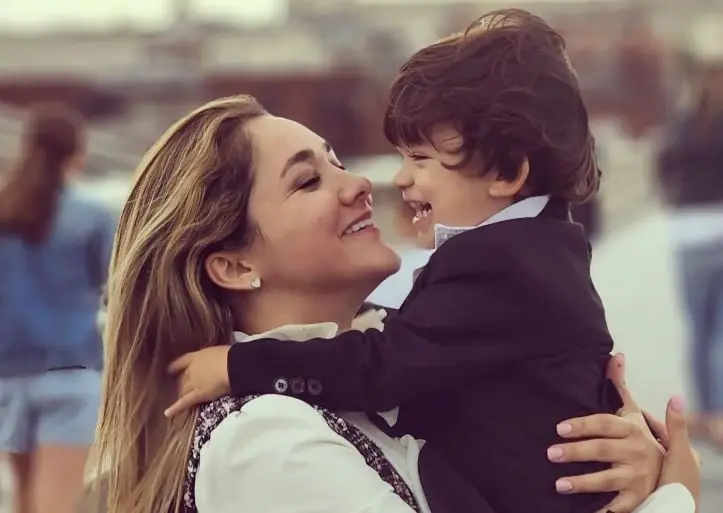 La actriz se convirti&oacute; en madre de Andr&eacute; en mayo de 2020 con la ayuda de un tratamiento de inseminaci&oacute;n artificial.