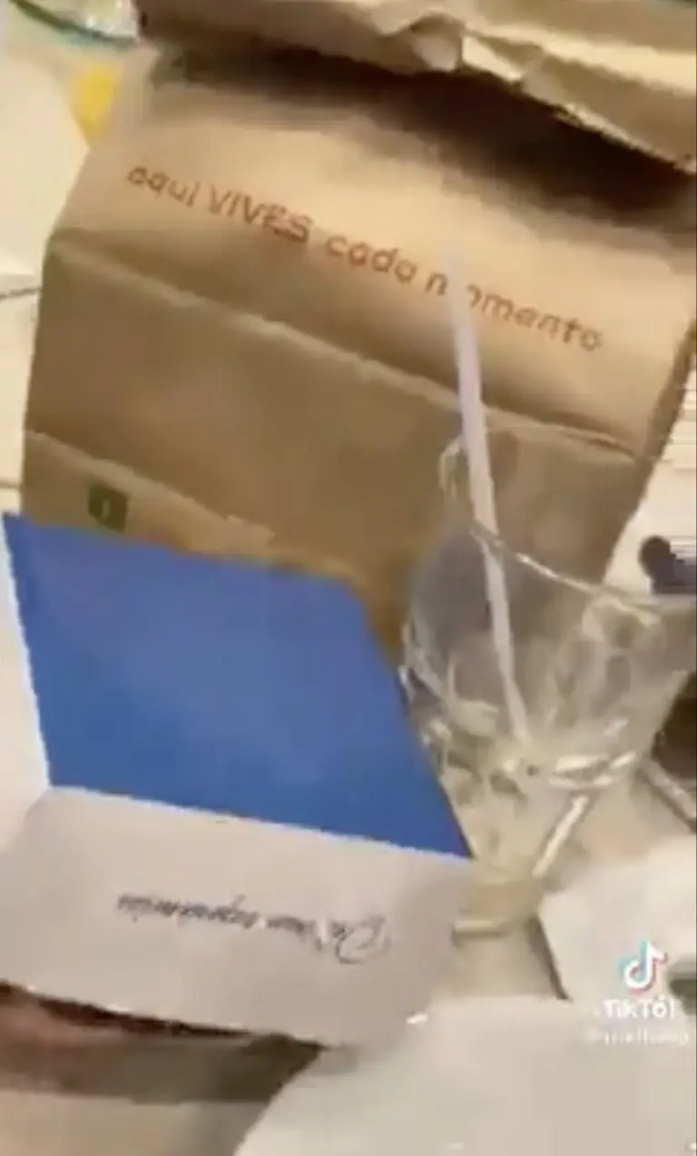 Comida que pidieron para llevar. Foto: Tik Tok