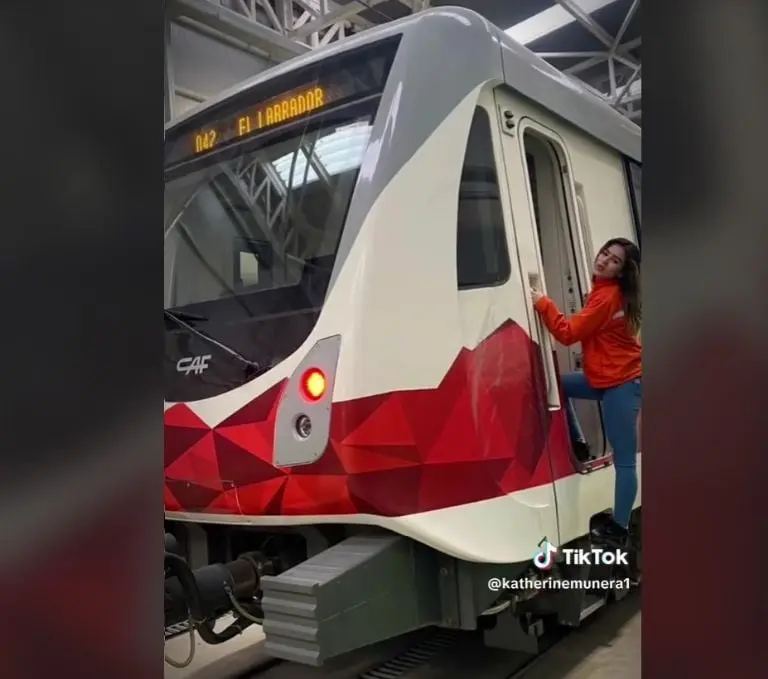 Conductora del Metro se hace viral (TikTok)