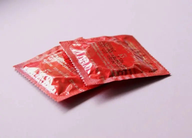 Los números de lote de los productos involucrados: condones Sico Sensitive (1000495308) y Sico Safety (1000538136), lubricante Sico Play (V520). Fuente: Pixabay