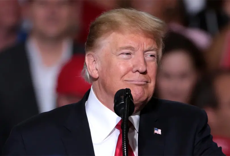Donal Trump es declarado culpable por abuso sexual contra escritora. 