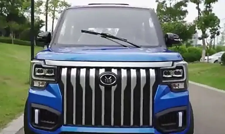 Camioneta Double Row Pick Up - Tomada de video