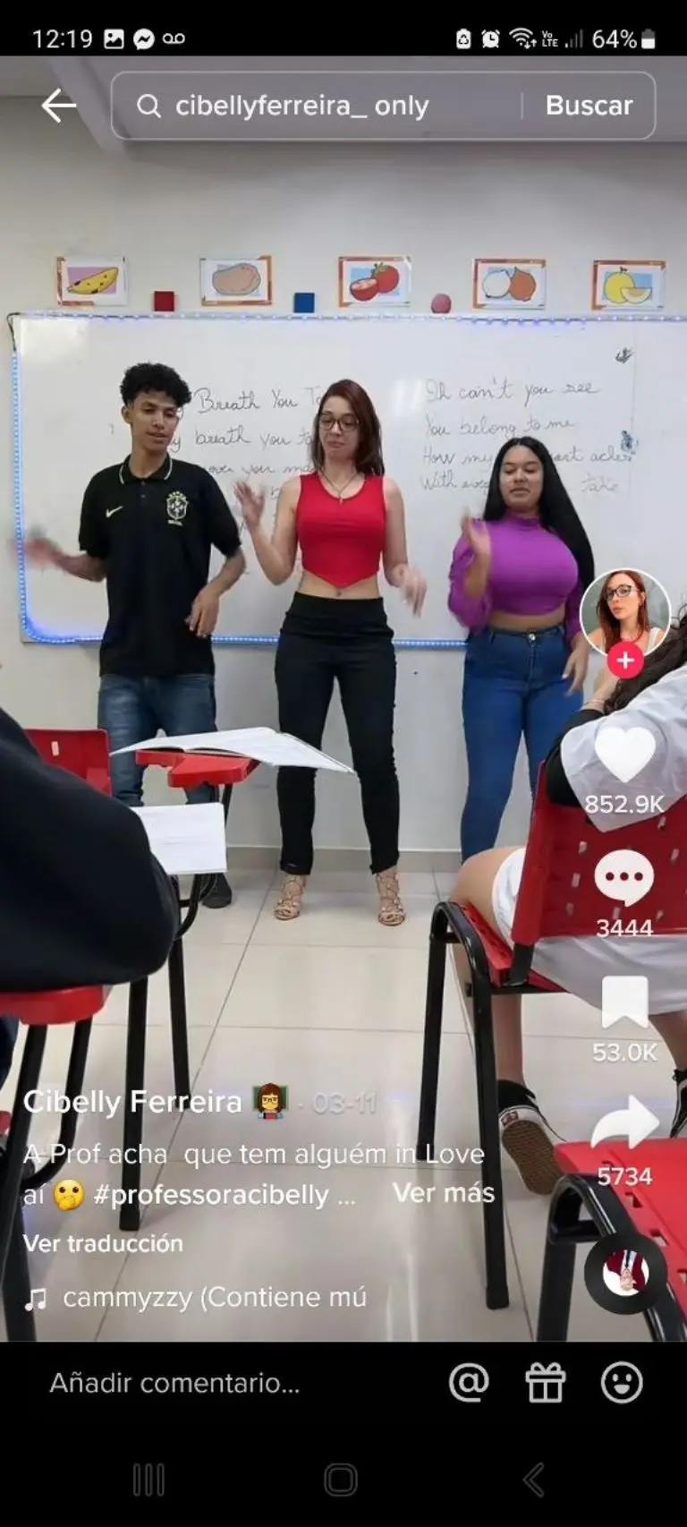 Despiden a profesora por bailar para TikTok - tomada de video