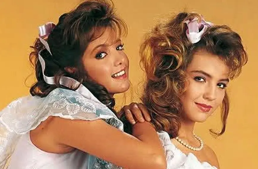 En 1987, Carla Estrada produjo esta exitosa telenovela juvenil que marc&oacute; a toda una &eacute;poca. Te presentamos c&oacute;mo luce ahora el elenco de Quincea&ntilde;era.