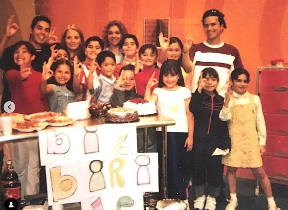 Mientras que algunos niños grababan y presentaban sus propios reportajes.