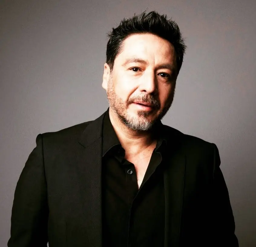 Se ha enfocado en la actuación de teatro, pero también ha participado en películas y series como Capadocia y Loca por el trabajo.