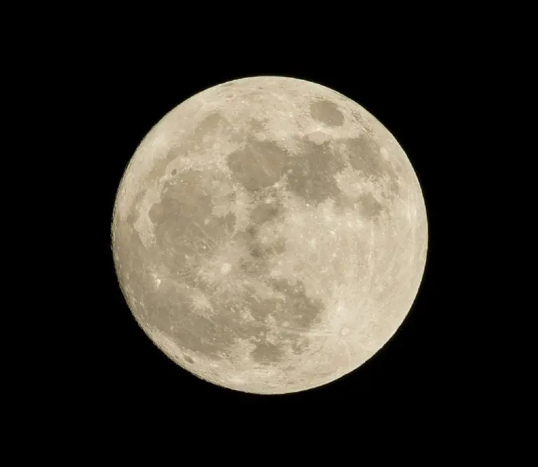El ascensor permitiría el transporte de vehículos especiales hacia la Luna. Fuente: Pixabay