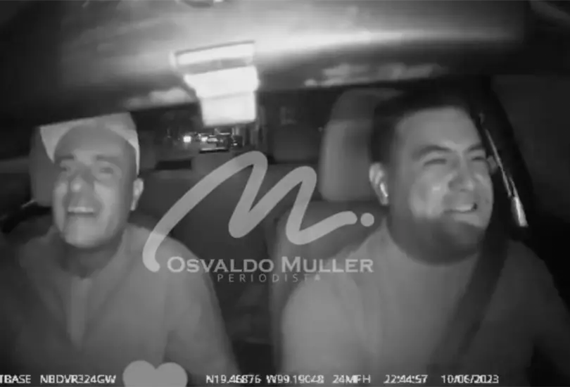 VIDEO: Cámara capta conversación de ladrones después de robar automóvil. VIDEO: Cámara capta conversación de ladrones después de robar automóvil.