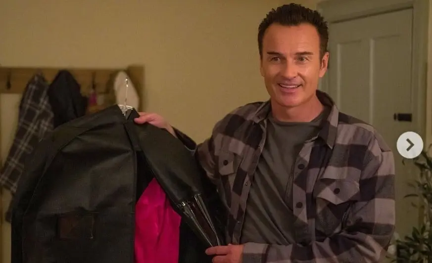 Ahora tiene 54 años y está casado con Kelly Paniagua. Ha trabajado en series como FBI: Most Wanted y Marvel's Runaways.