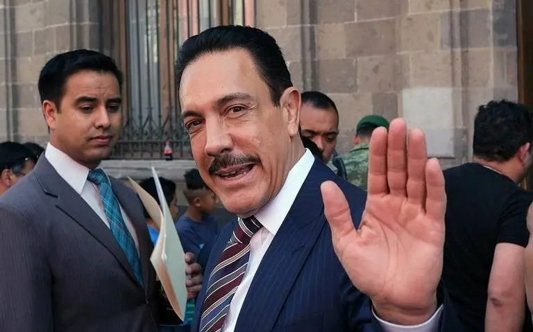 Omar Fayad, exgobernador de Hidalgo, presentó su renuncia tras 40 años en el PRI. Omar Fayad, exgobernador de Hidalgo, presentó su renuncia tras 40 años en el PRI.