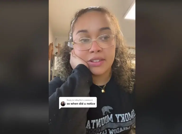 Joven se come galletas con hormigas (TikTok)