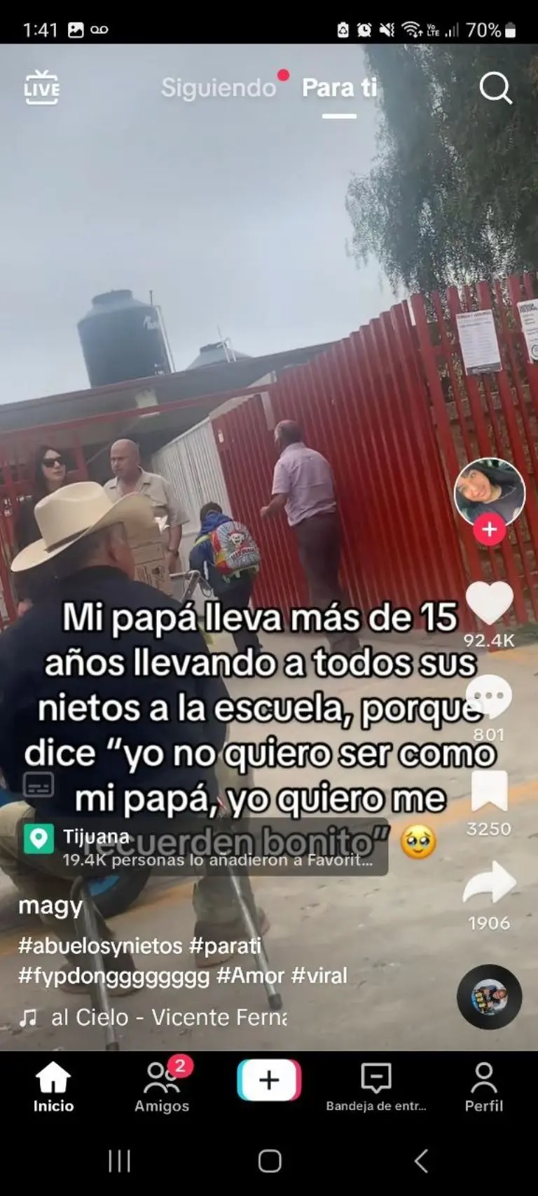 Abuelito cautiva a las redes - Tomada de video
