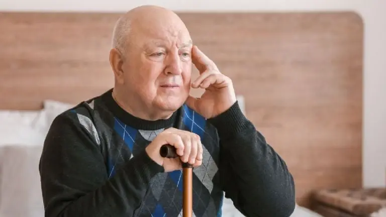 Desarrollan vacuna contra la demencia causada por Alzheimer. Foto: Canva