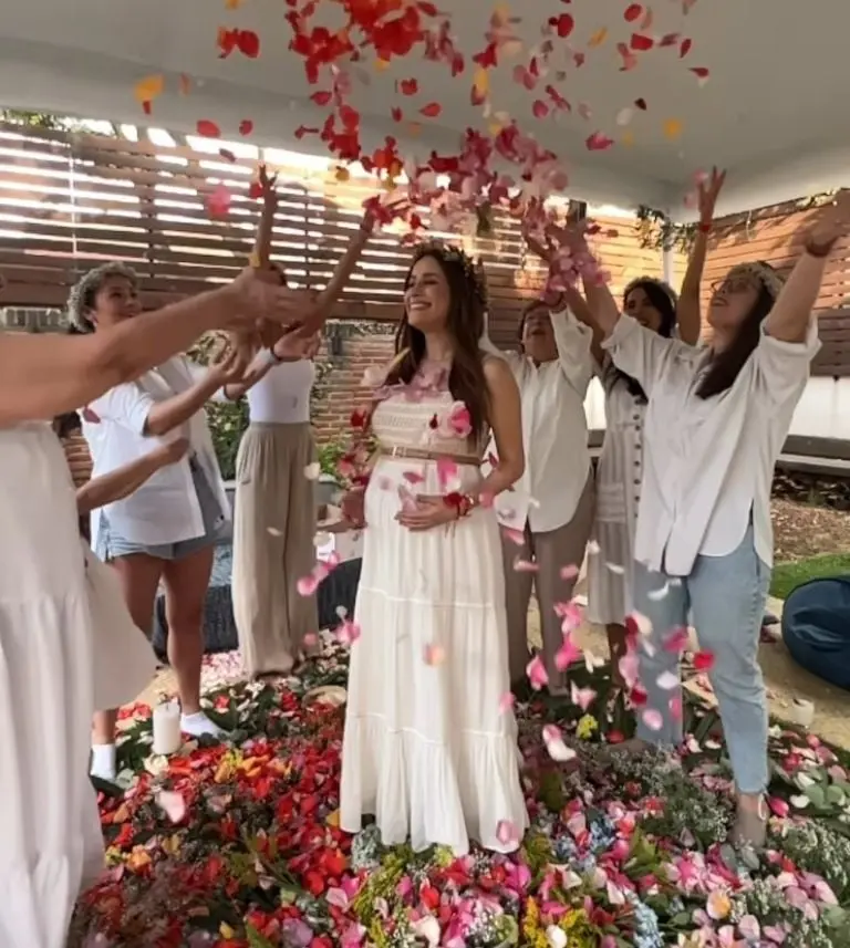 Blessingway de Cynthia Rodríguez (Instagram)