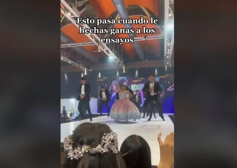 Quinceañera causa sensación con su baile (TikTok)