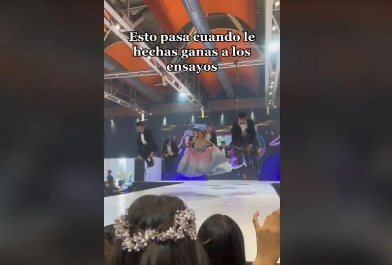 Quinceañera causa sensación con su baile (TikTok)
