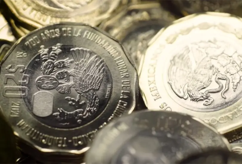 Instituciones financieras como Banorte ofrecen mecanismos confiables para la compra y venta de monedas, brindando seguridad a los interesados.