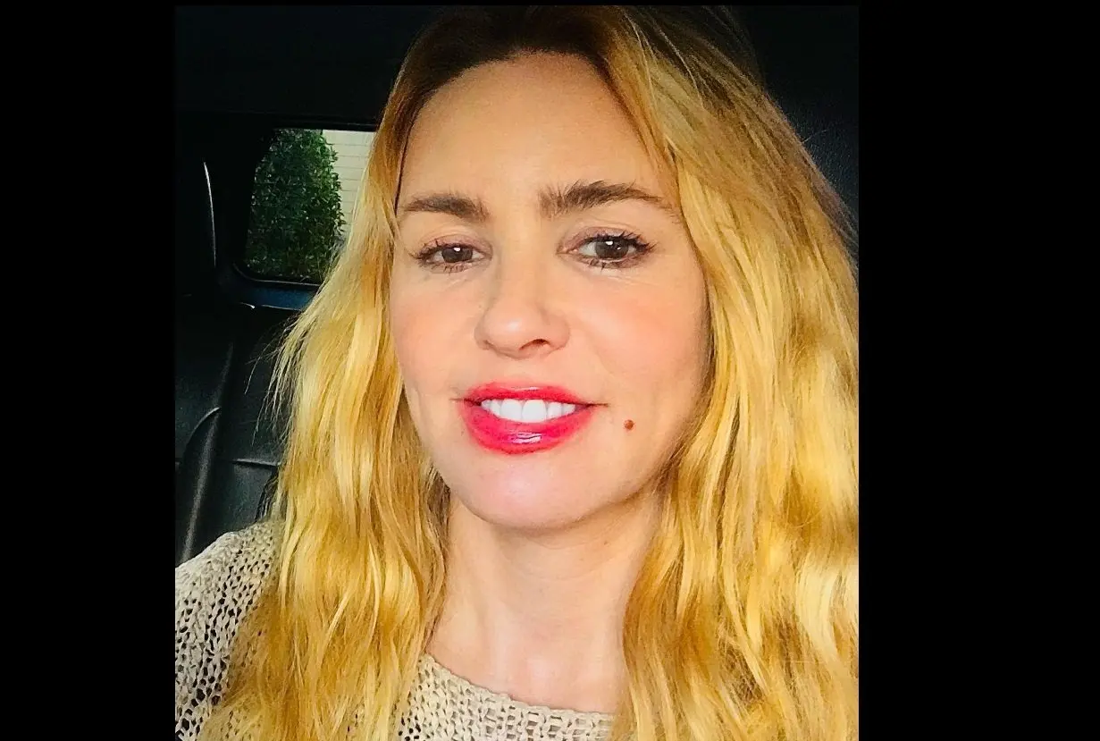 Ahora tiene 54 a&ntilde;os y es madre de un hijo. Ha participado en las series Jane The Virgin y 	C&oacute;digo negro. 