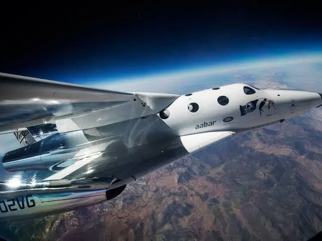 Los boletos de Virgin Galactic tienen un precio de 450,000 d&oacute;lares. 