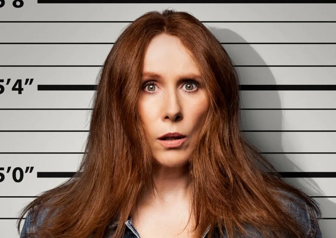 Es una serie comedia que se desarrolla en una cárcel para mujeres. Sigue la historia de Laura Willis, una planificadora de eventos que ahora trabaja como la directora de la prisión.