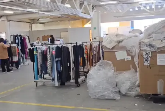 ¿Sabías que puedes encontrar ropa de paca no sólo en los tianguis sino también existen bodegas?  