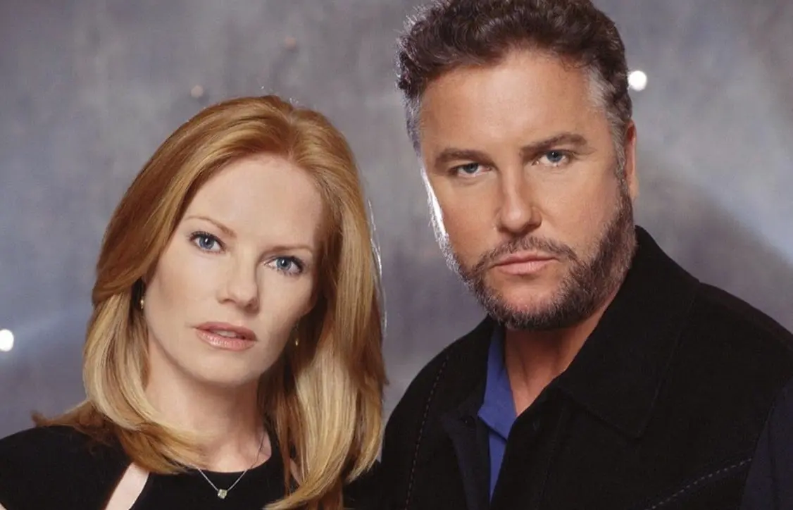 Se transmitió de 2000 a 2015. Tuvo 15 temporadas y 337 episodios, pero además ha tenido otras series derivadas como CSI: Miami y, CSI: Nueva York.