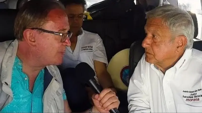 AMLO lamenta muerte de Ricardo Roca, as&iacute; lo record&oacute;. 