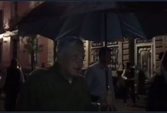 AMLO se reunió en un restaurante del centro con las corcholates, gobernadores de Morena y otras personalidades del partido AMLO se reunió en un restaurante del centro con las corcholates, gobernadores de Morena y otras personalidades del partido