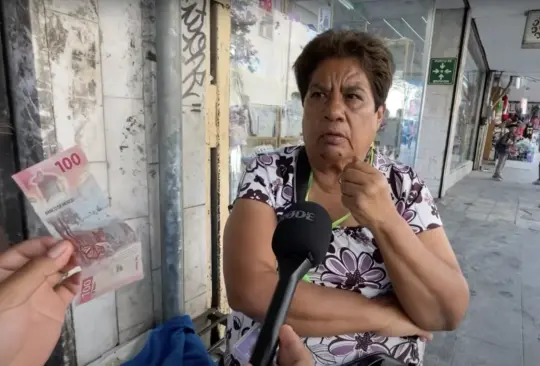 Youtuber le da cachetada a una vendedora a cambio de 100 pesos. Youtuber le da cachetada a una vendedora a cambio de 100 pesos.