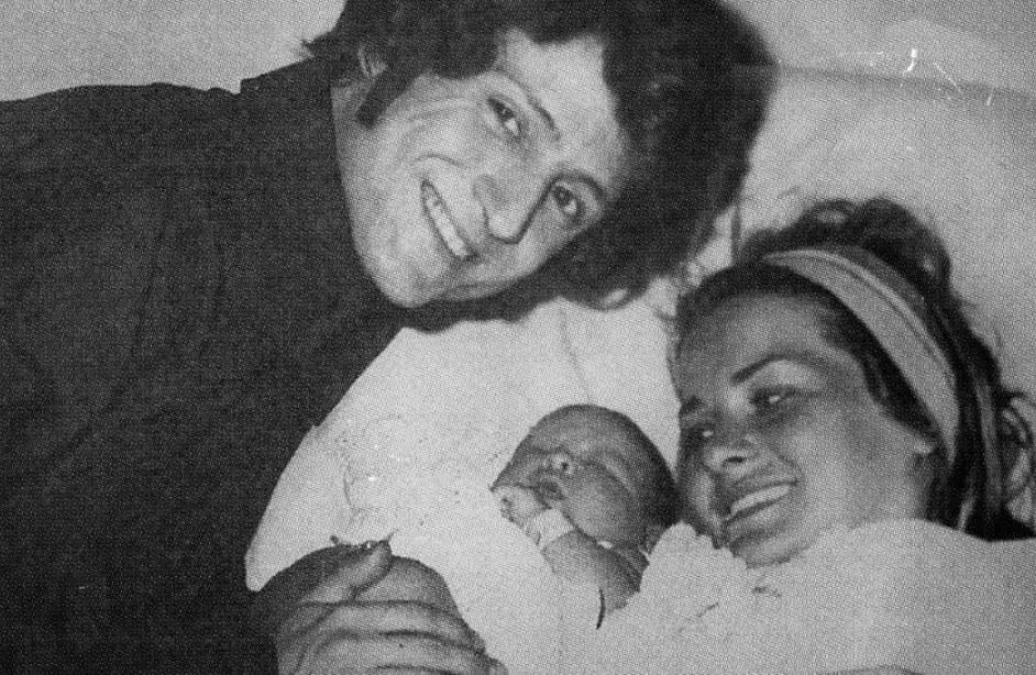 Luis Miguel Gallego Basteri naci&oacute; en San Juan, Puerto Rico el 19 de abril de 1970. 