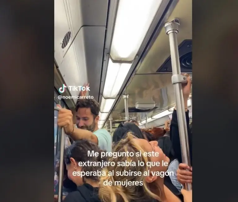 Extranjero en el vagón de mujeres (TikTok)