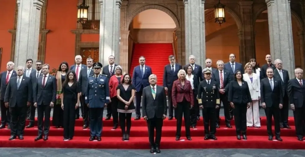 La salida m&aacute;s reciente es la del secretario de Relaciones Exteriores, Marcelo Ebrard. 