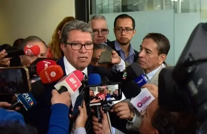 El coordinador de Morena en la Cámara alta hará la solicitud la próxima semana. El coordinador de Morena en la Cámara alta hará la solicitud la próxima semana.