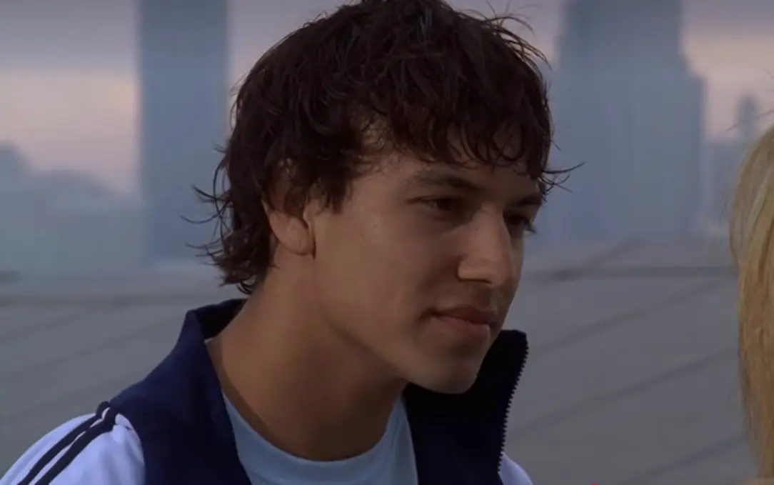 Gus Carr interpret&oacute; a Jesse