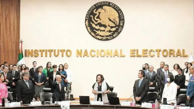 Consejeros electorales del INE toman protesta el 3 de abril. Foto: Cuartoscuro