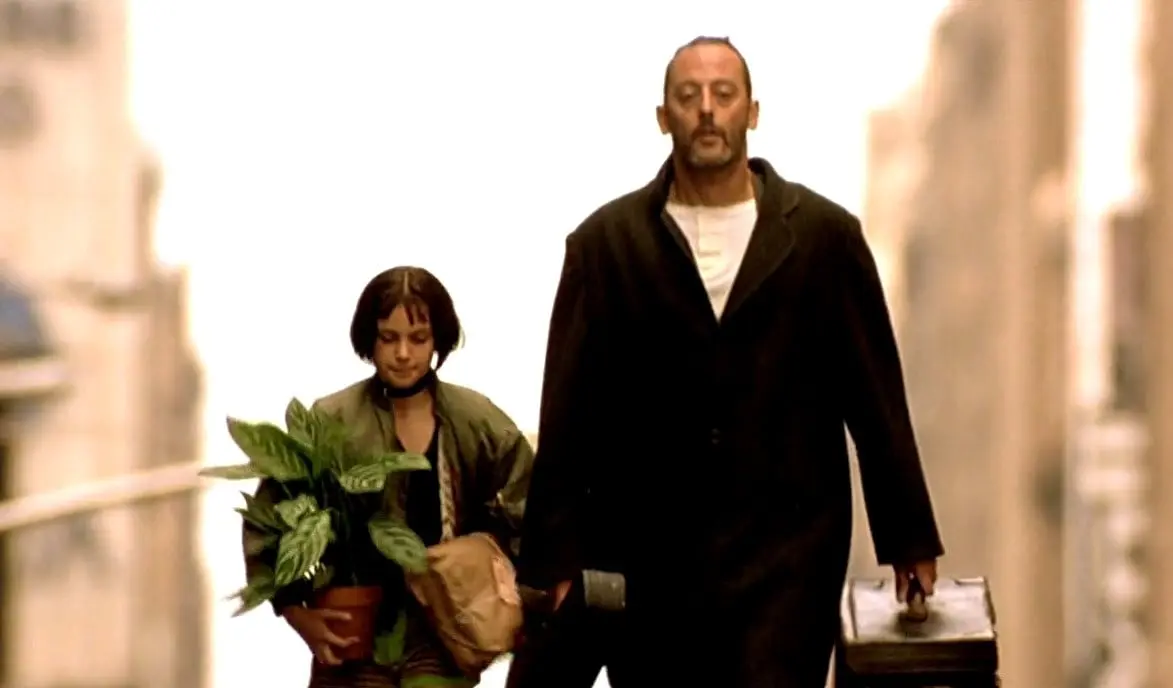 L&eacute;on: El profesional fue una exitosa pel&iacute;cula francesa de 1994 que llev&oacute; a la fama a Natalie Portman y se ha convertido en un cl&aacute;sico del cine.