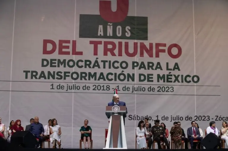 El Presidente da su mensaje ante un Zócalo prácticamente lleno Créditos: Presidencia