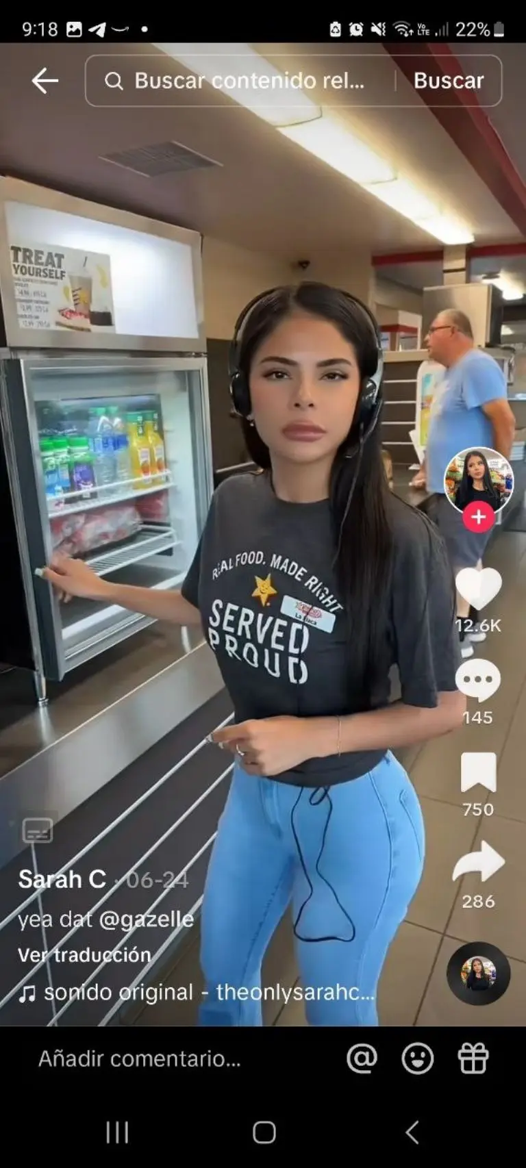 Joven conquista las redes con su voz y belleza - Tomada de video