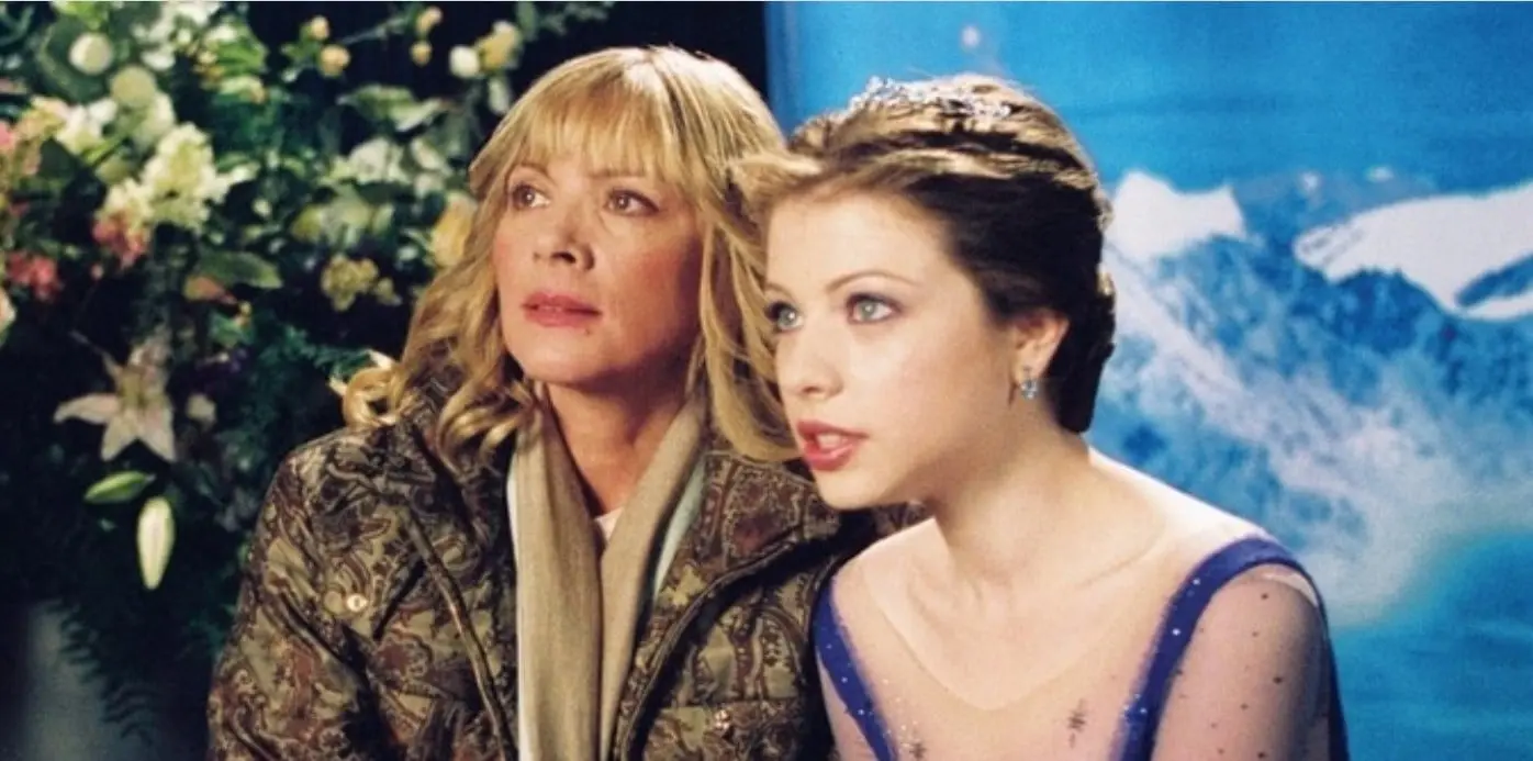 La cinta gira alrededor de Casey Carlyle, una estudiante que destaca en física y su madre quiere que aproveche su talento y consiga una beca para Harvard.