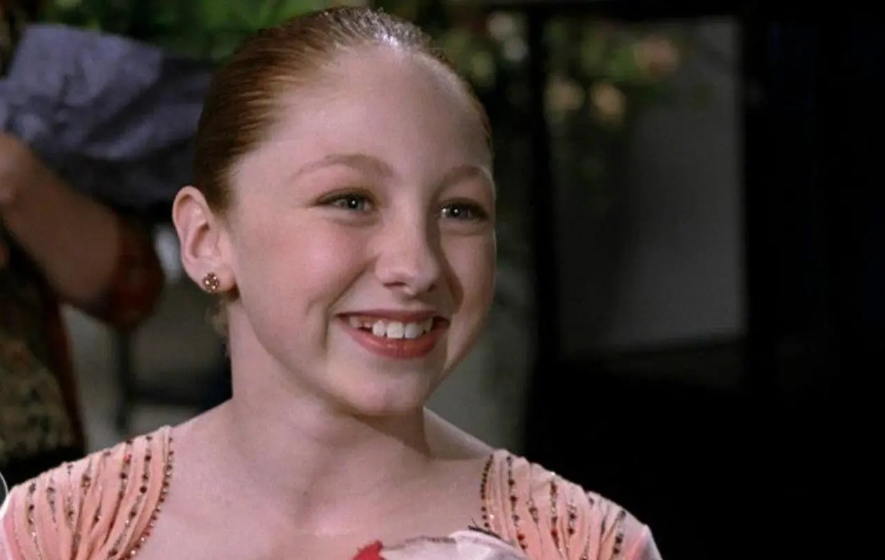 Kirsten Olson interpretó a Nikki Fletcher, una de las competidoras