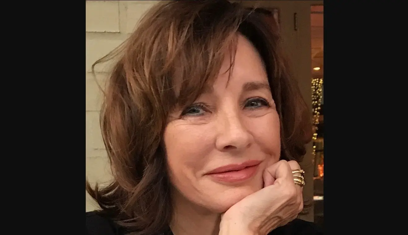 Ahora tiene 75 años, en los últimos años ha trabajado en las series Privileged y The Dropout.