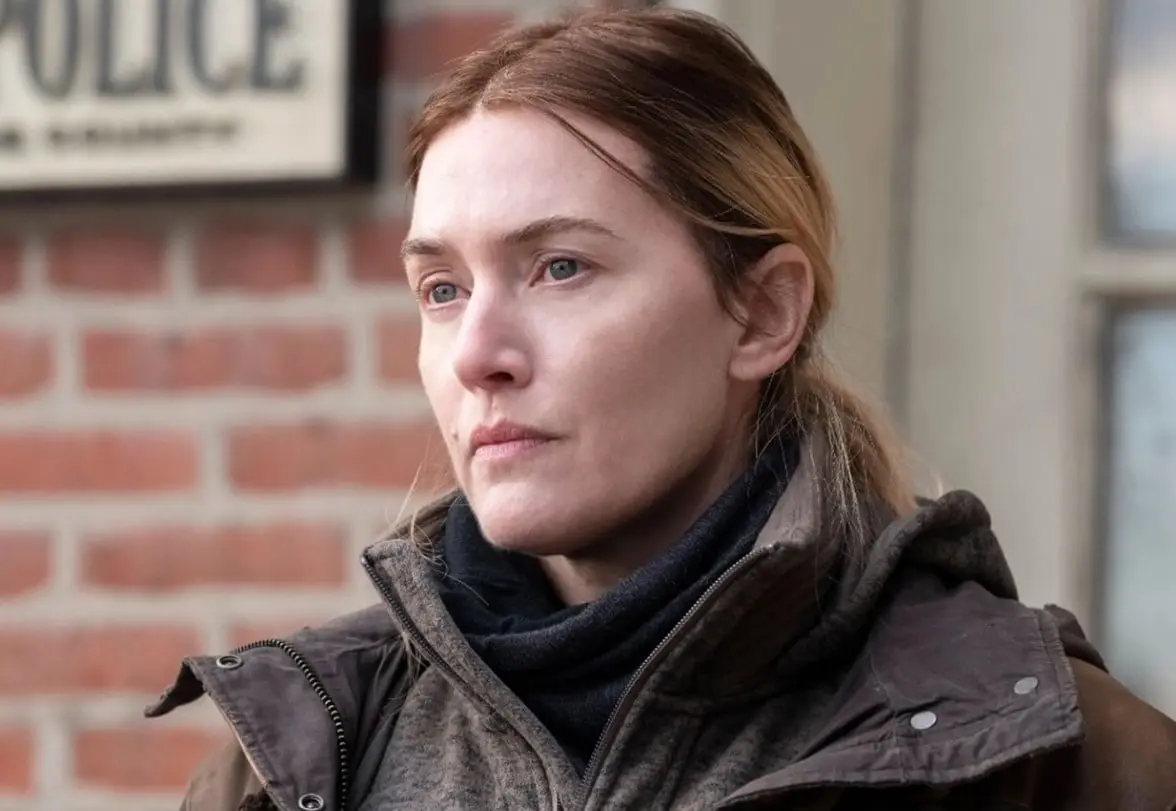 Ahora tiene 47 años, es madre de dos hijos y está casada desde 2012 con el músico Edward Abel Smith. En los últimos años ha protagonizado las películas La decisión y Ammonite.